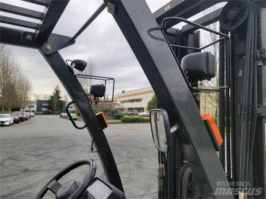 Nissan MCPL01A15LV Anlegg - Annet