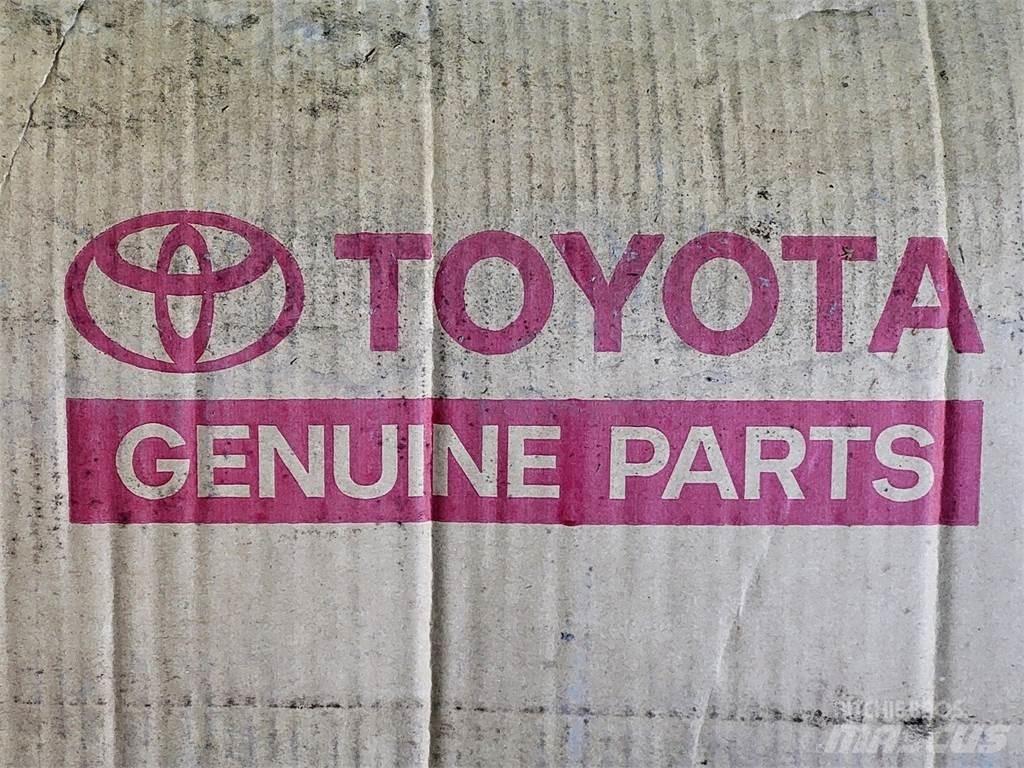 Toyota 67002-60500 Redskapsbærere