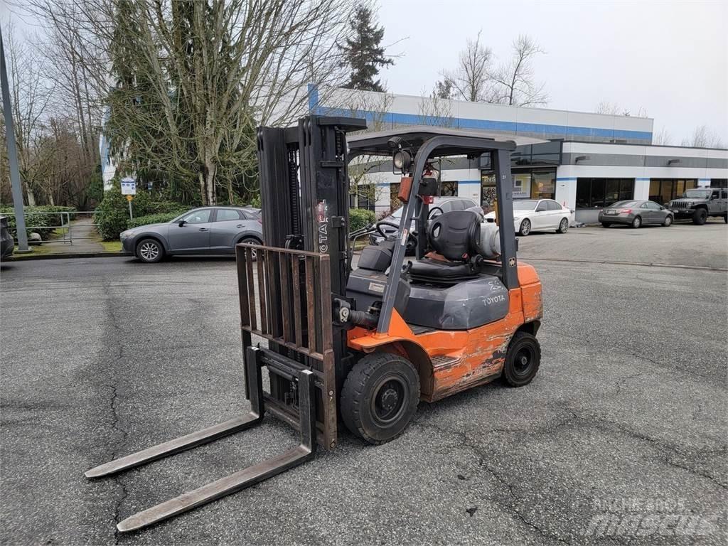 Toyota 7FGU25 Anlegg - Annet