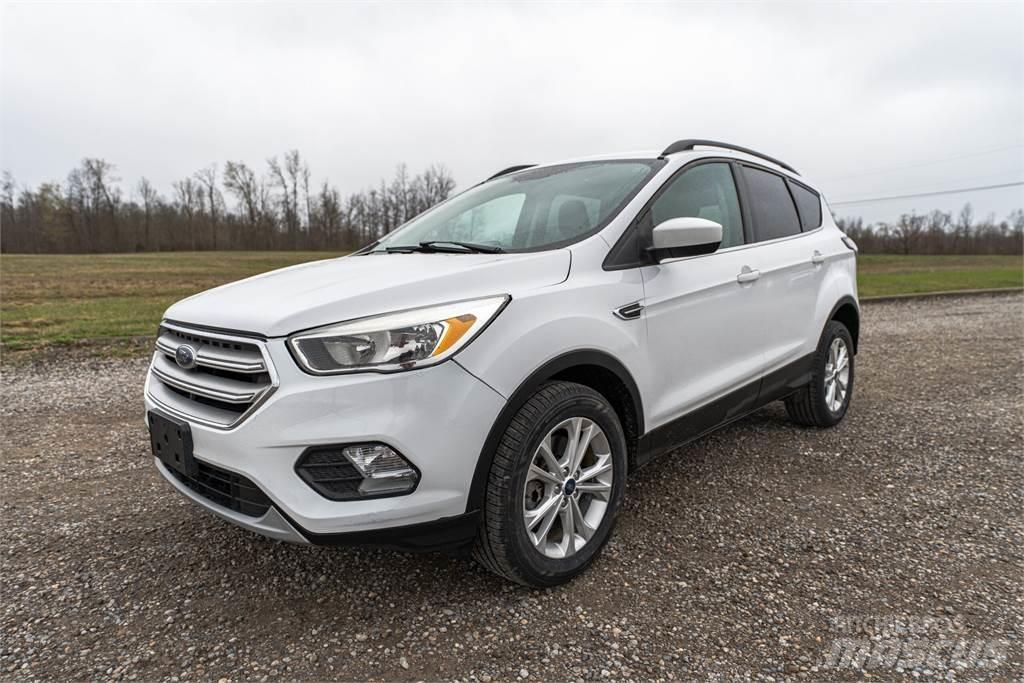 Ford ESCAPE Andre lastebiler