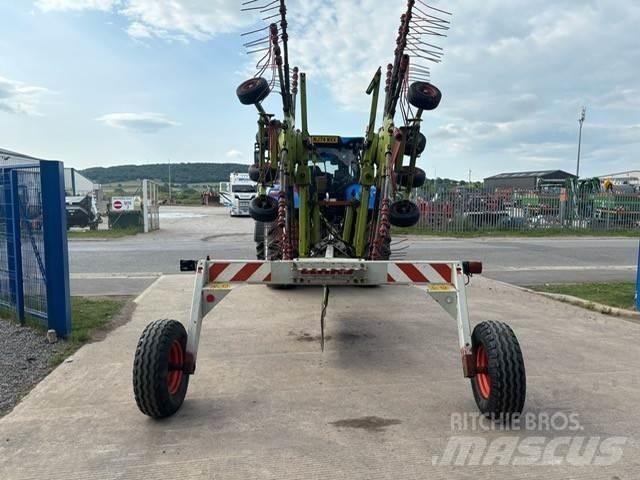 CLAAS Liner 780 Raker og høyvendere