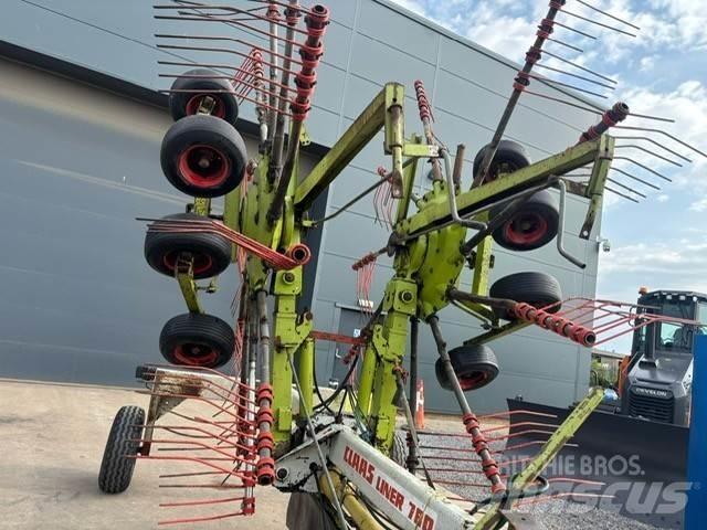 CLAAS Liner 780 Raker og høyvendere