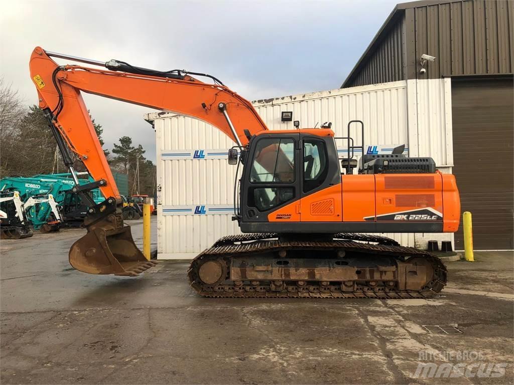 Develon Dx225lc-7 Beltegraver