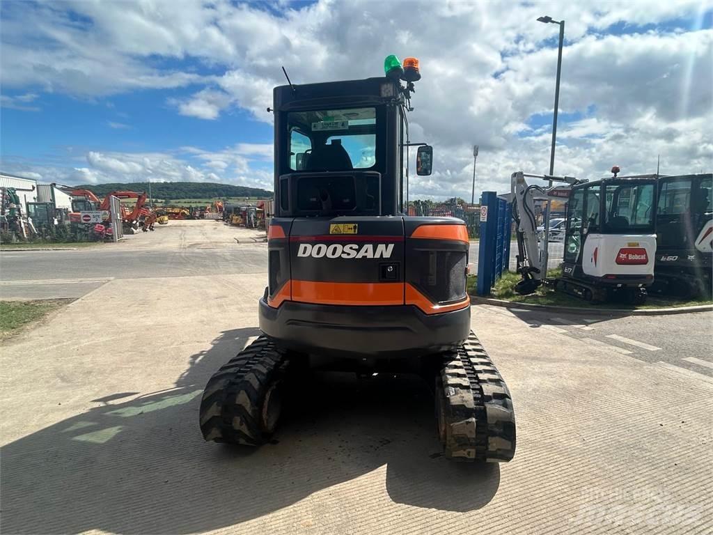 Doosan DX50z Beltegraver