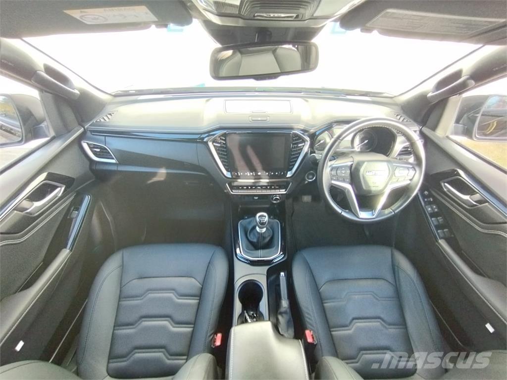 Isuzu V-Cross Pickup/planbiler