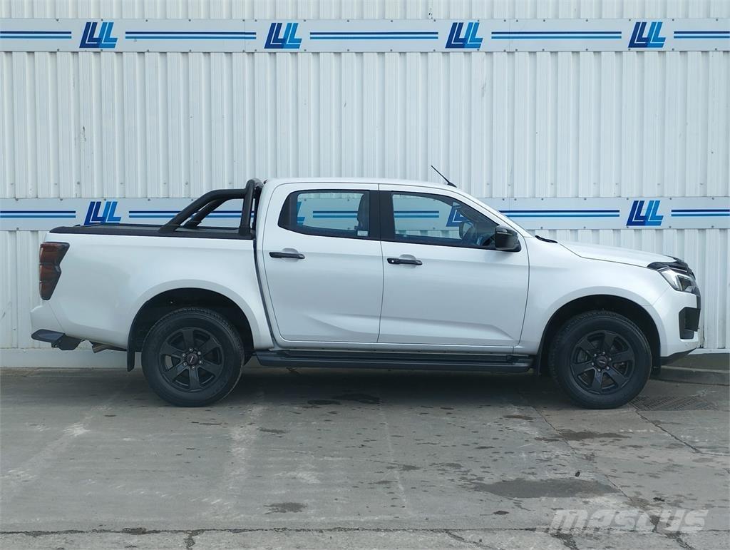 Isuzu V-Cross Pickup/planbiler