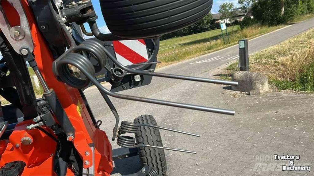 Kubota TE10511C Svanser