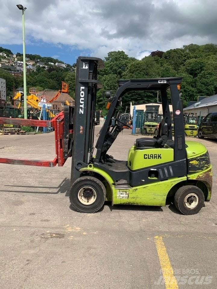 Clark C25D Gaffeltrucker - Annet