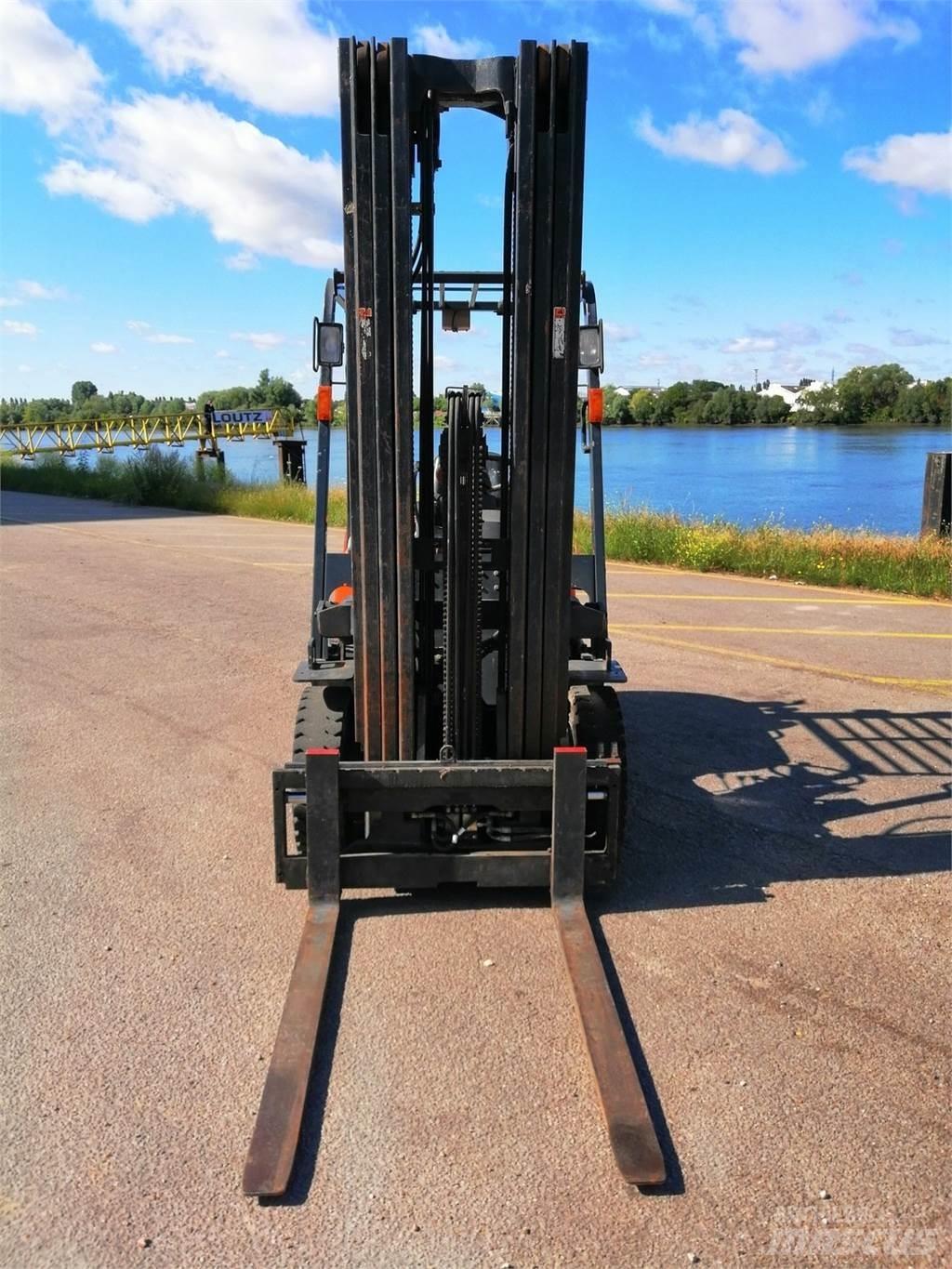 Doosan D25G Gaffeltrucker - Annet