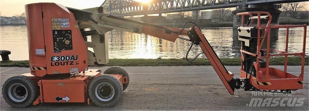 JLG E300AJ Andre personløftere og plattformer