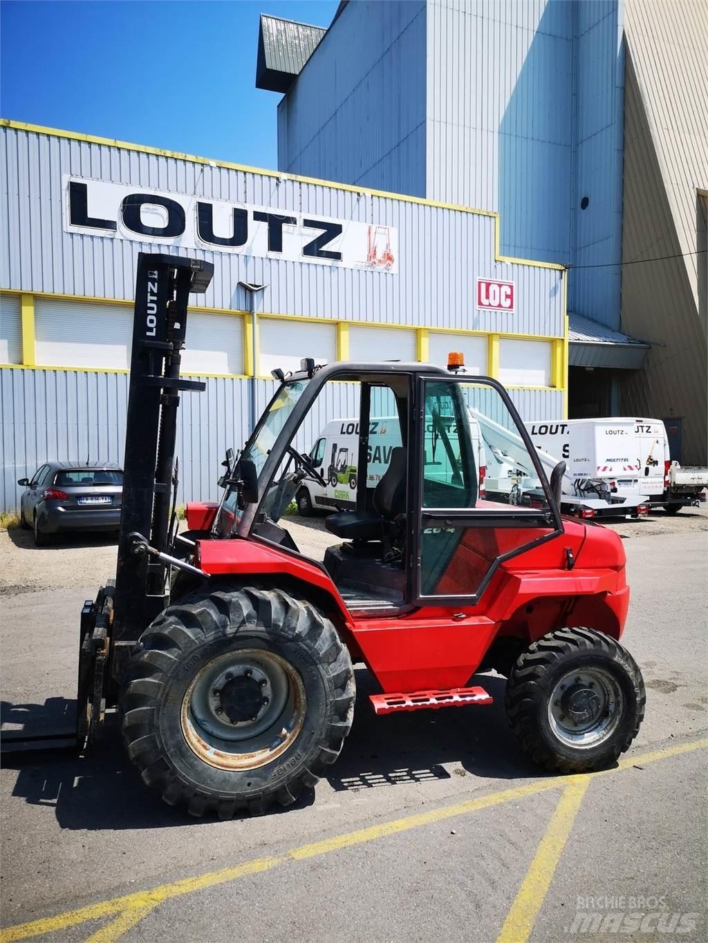 Manitou M26-4 Terrenggående gaffeltruck