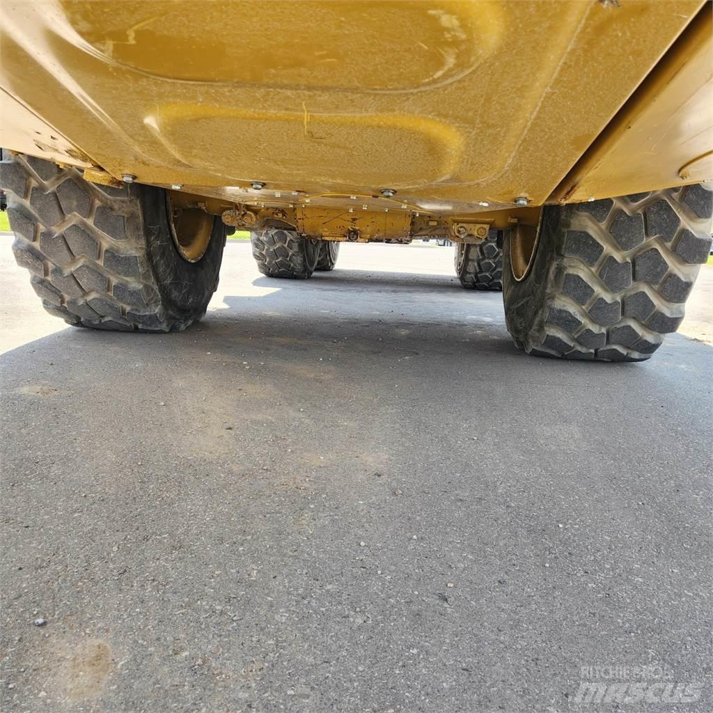 CAT 730 Rammestyrte Dumpere