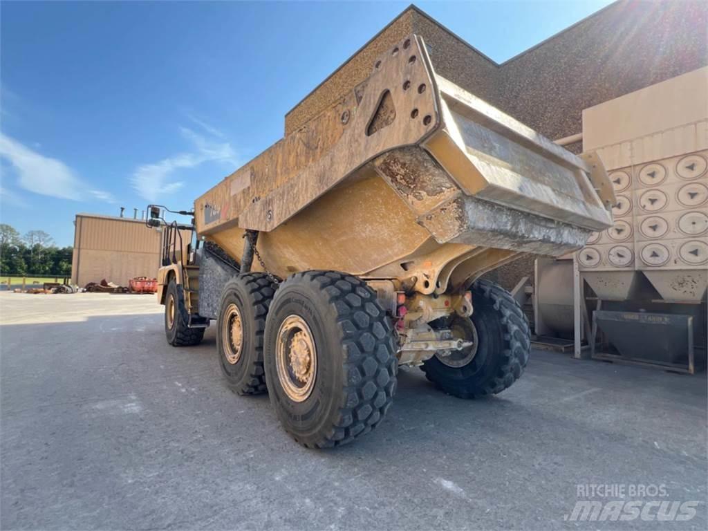 CAT 730 Rammestyrte Dumpere