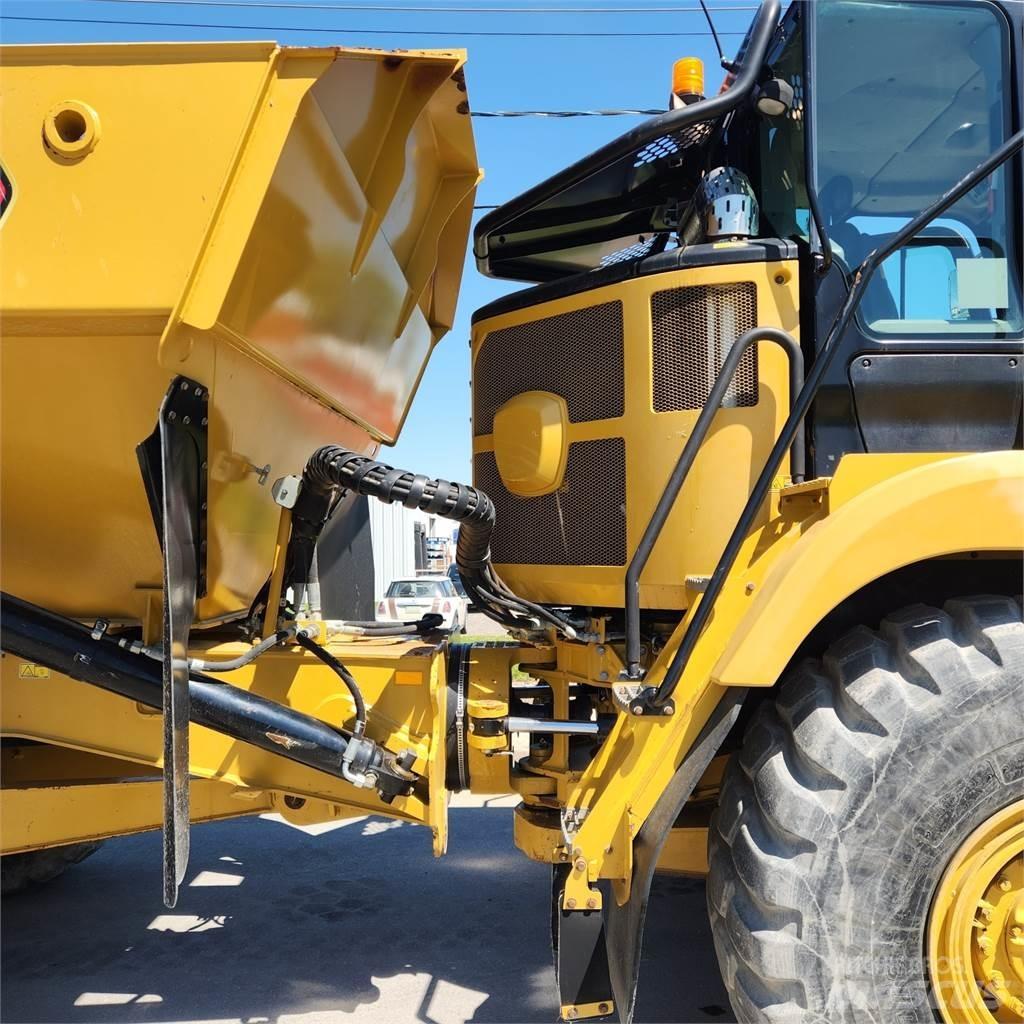 CAT 730 Rammestyrte Dumpere