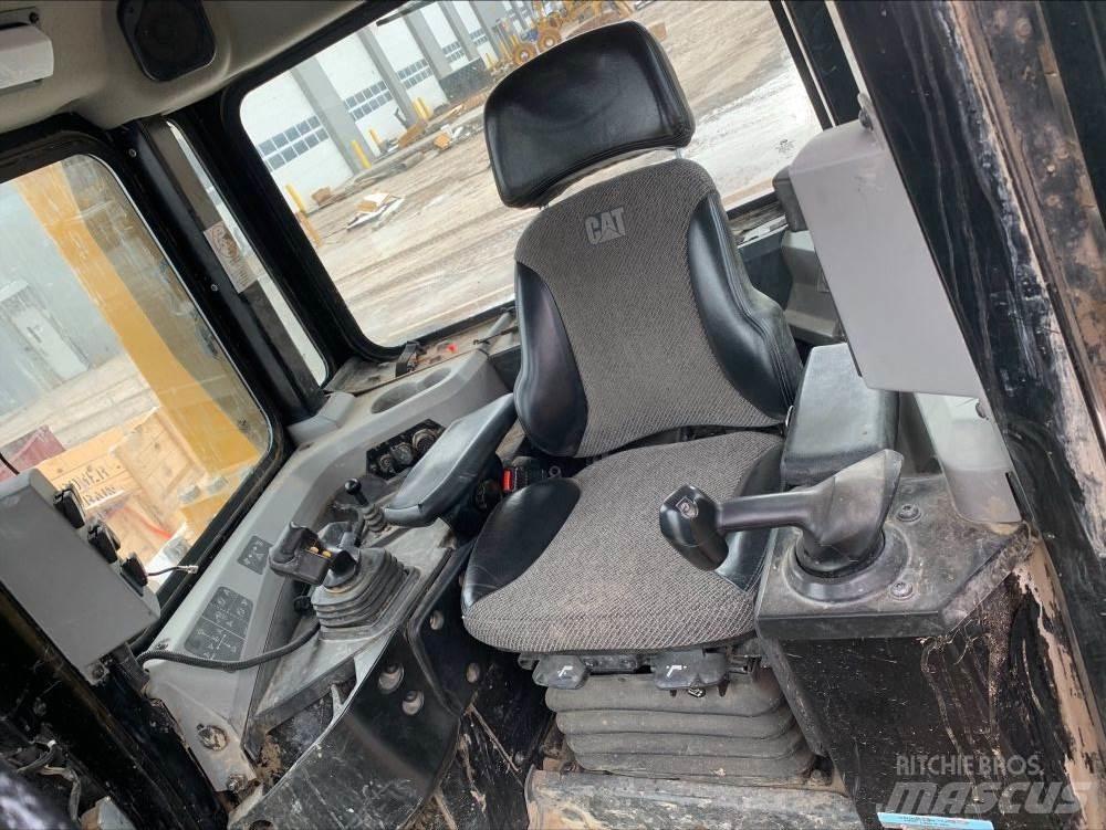 CAT D6T XW WH Dozere Beltegående