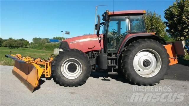 Case IH MXM190 Snøploger- og skjær