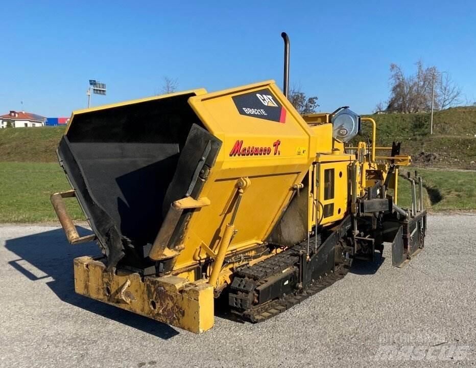 CAT BB621E Asfaltutleggere