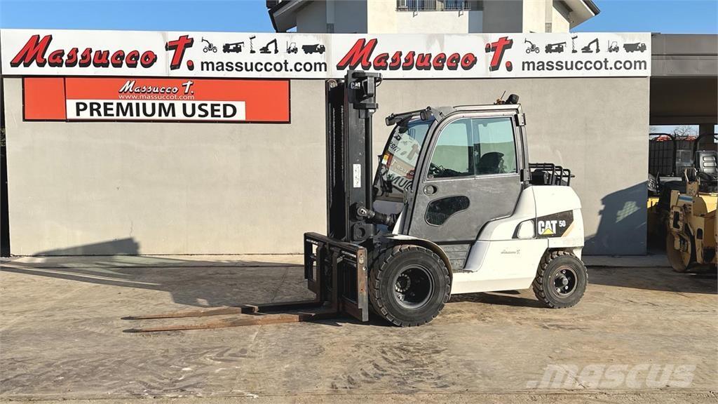 CAT DP50 CN Diesel Trucker