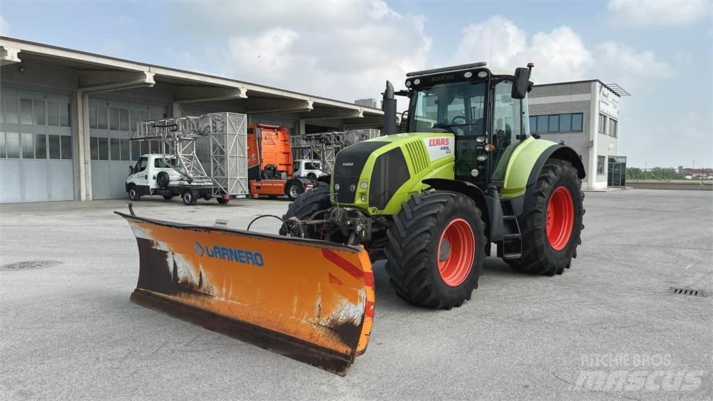CLAAS Axion 810 4x4 Snøploger- og skjær