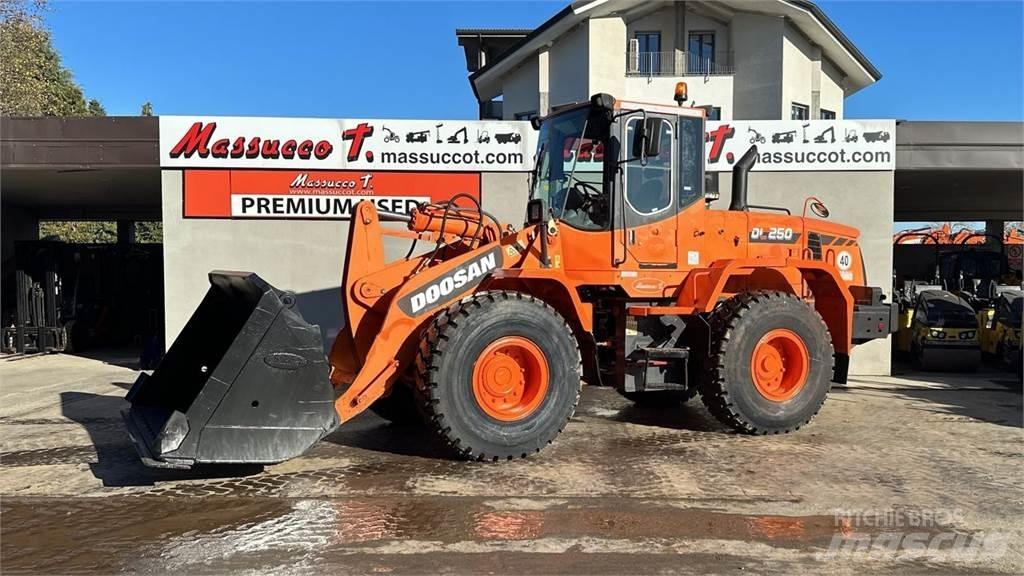 Doosan DL250 Hjullastere