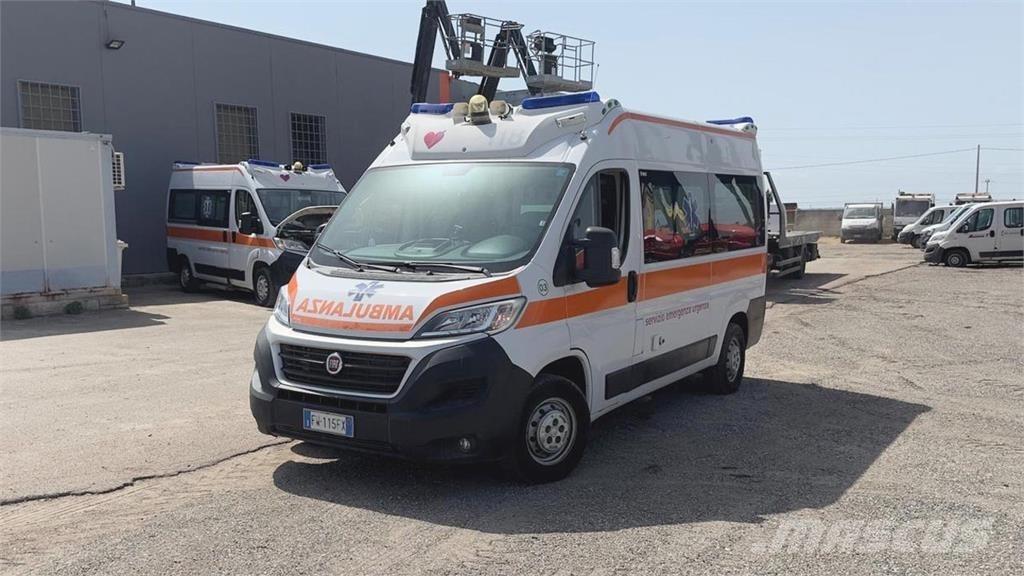 Fiat DUCATO AMBULANZA Andre lastebiler