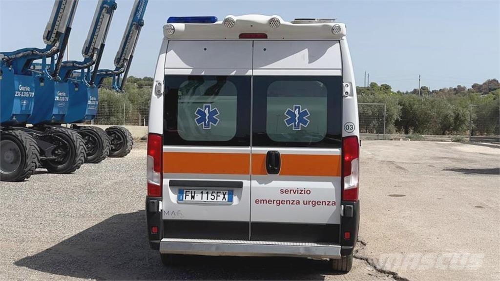 Fiat DUCATO AMBULANZA Andre lastebiler