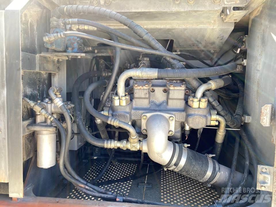 Hitachi EX230LCK Beltegraver