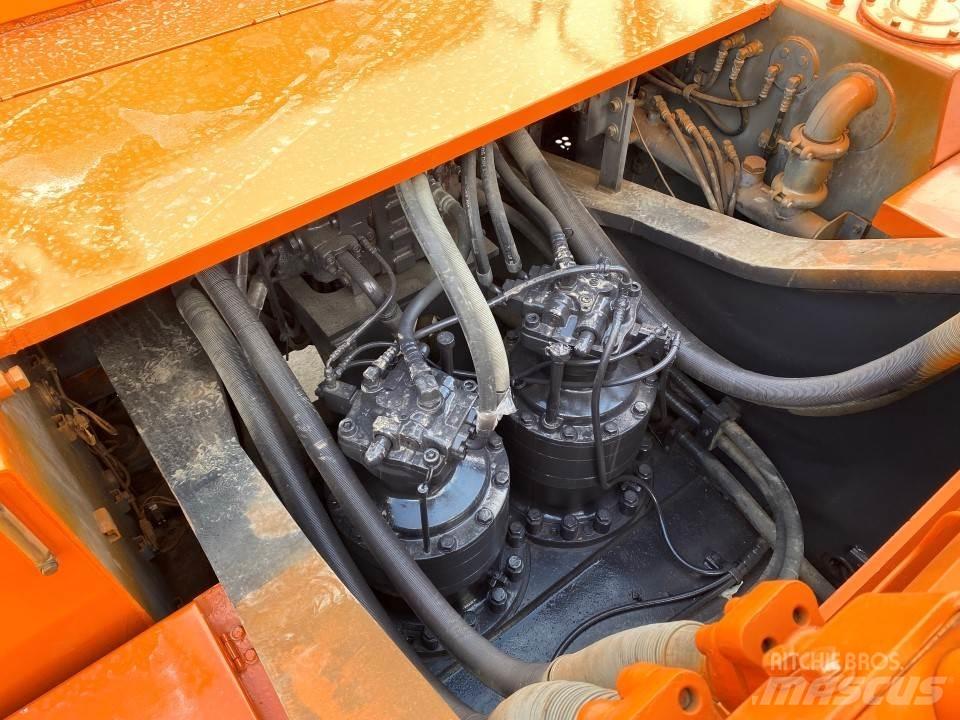 Hitachi EX800 Beltegraver