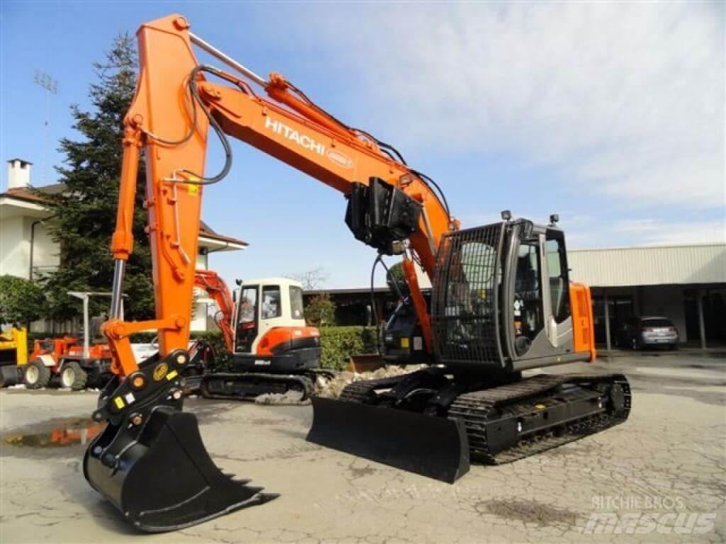 Hitachi ZX135 US-6 Gravemaskiner