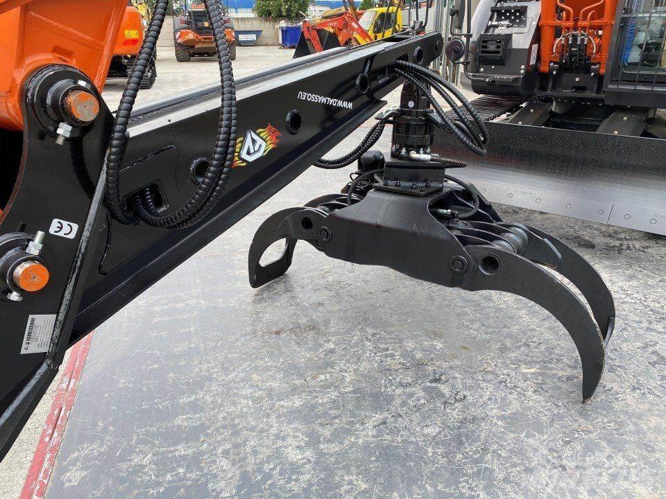 Hitachi ZX135US-6 Gravemaskiner