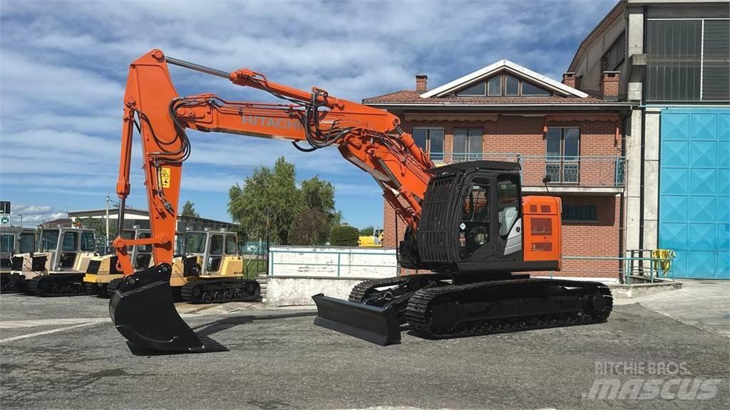 Hitachi ZX225USLC-5B Beltegraver