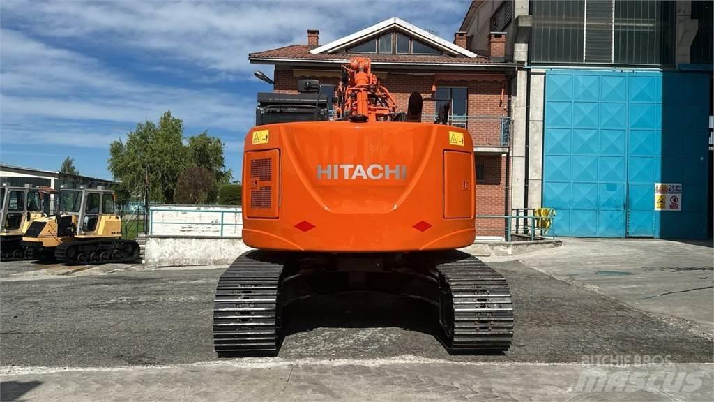 Hitachi ZX225USLC-5B Beltegraver