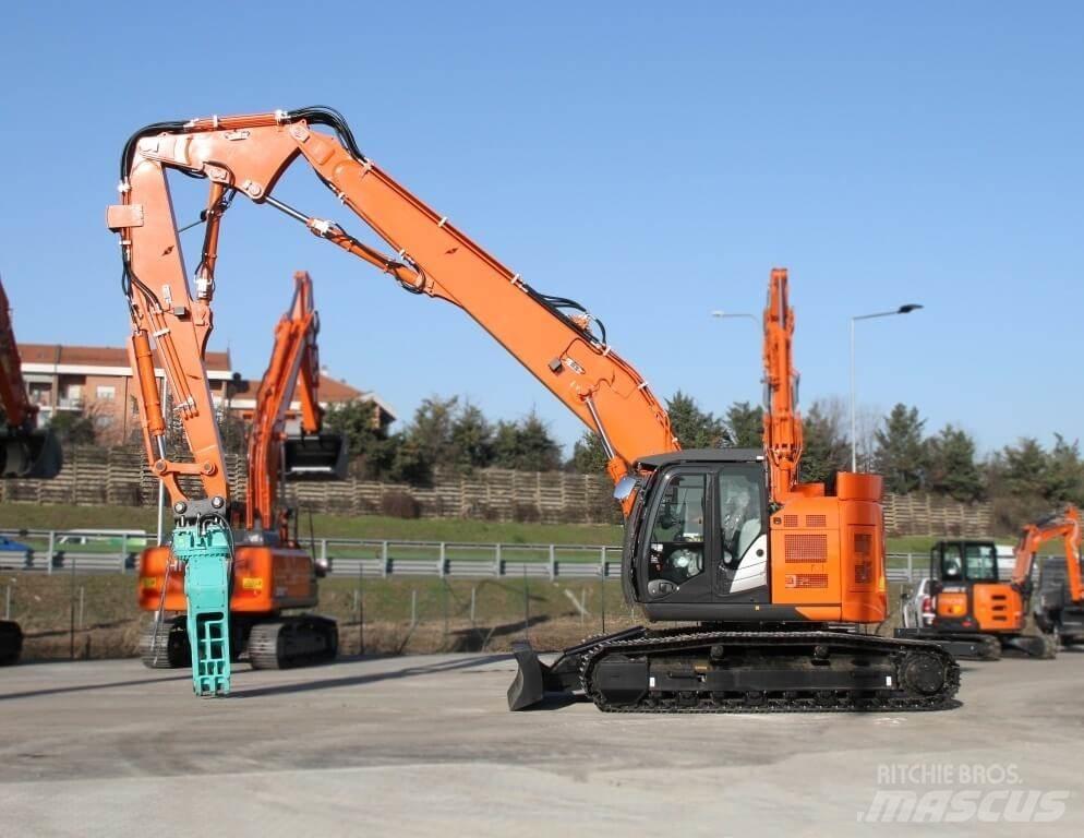 Hitachi ZX225USLC-6 Beltegraver