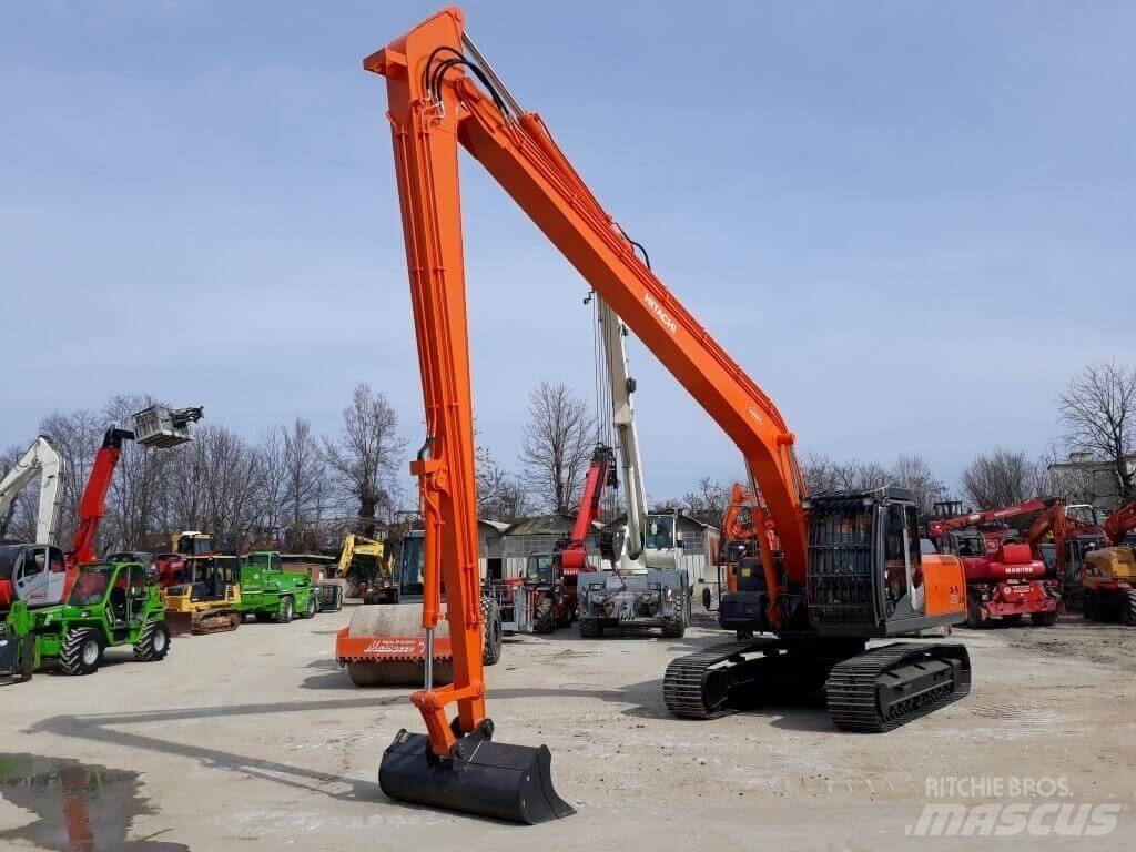 Hitachi ZX250LCN -3 SLF Beltegraver