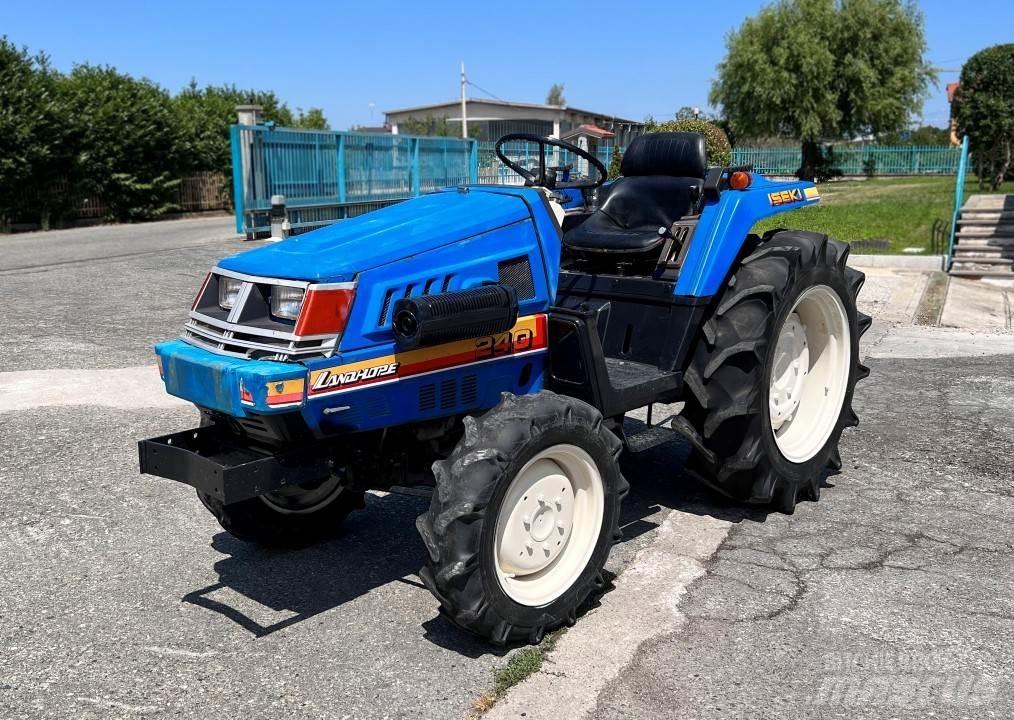 Iseki 240 4x4 Snøploger- og skjær