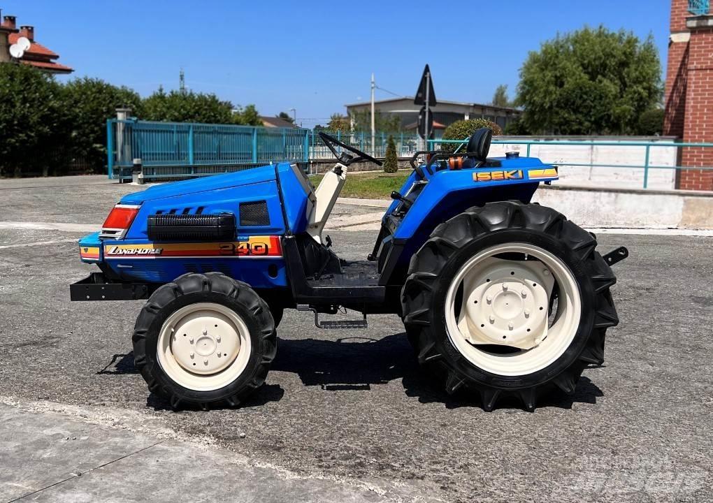 Iseki 240 4x4 Snøploger- og skjær