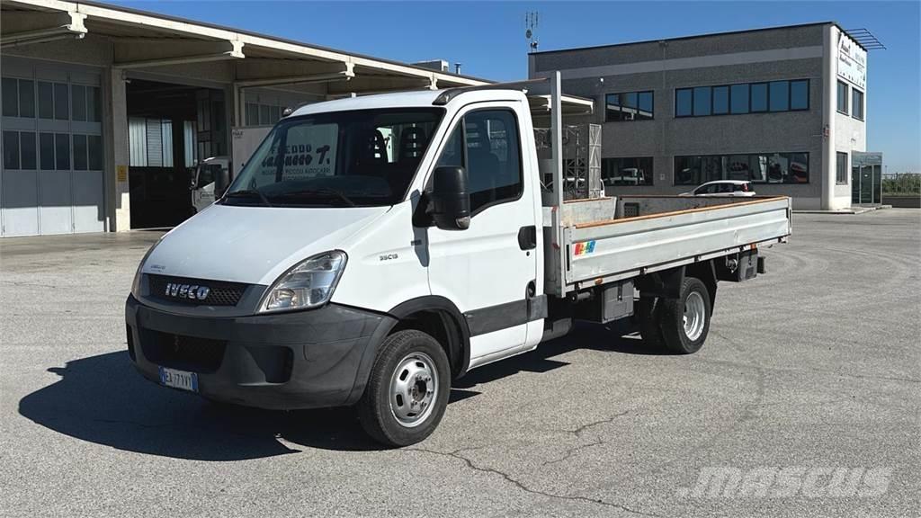 Iveco DAILY 35C13 4X2 Andre lastebiler