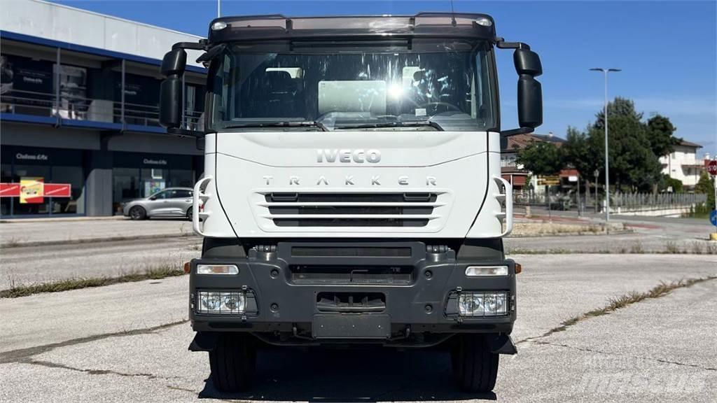 Iveco Trakker 410 8X4 Betongbiler