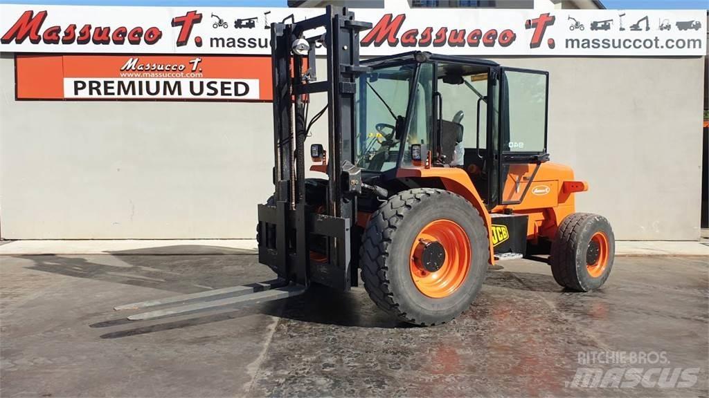 JCB 940 4x2 Terrenggående gaffeltruck