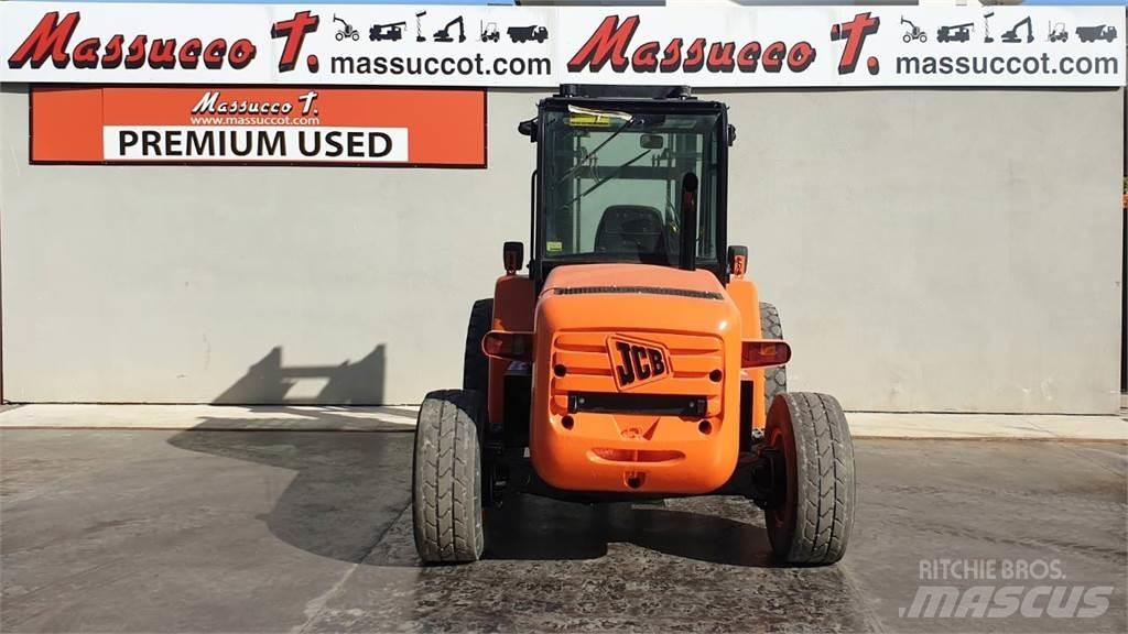 JCB 940 4x2 Terrenggående gaffeltruck