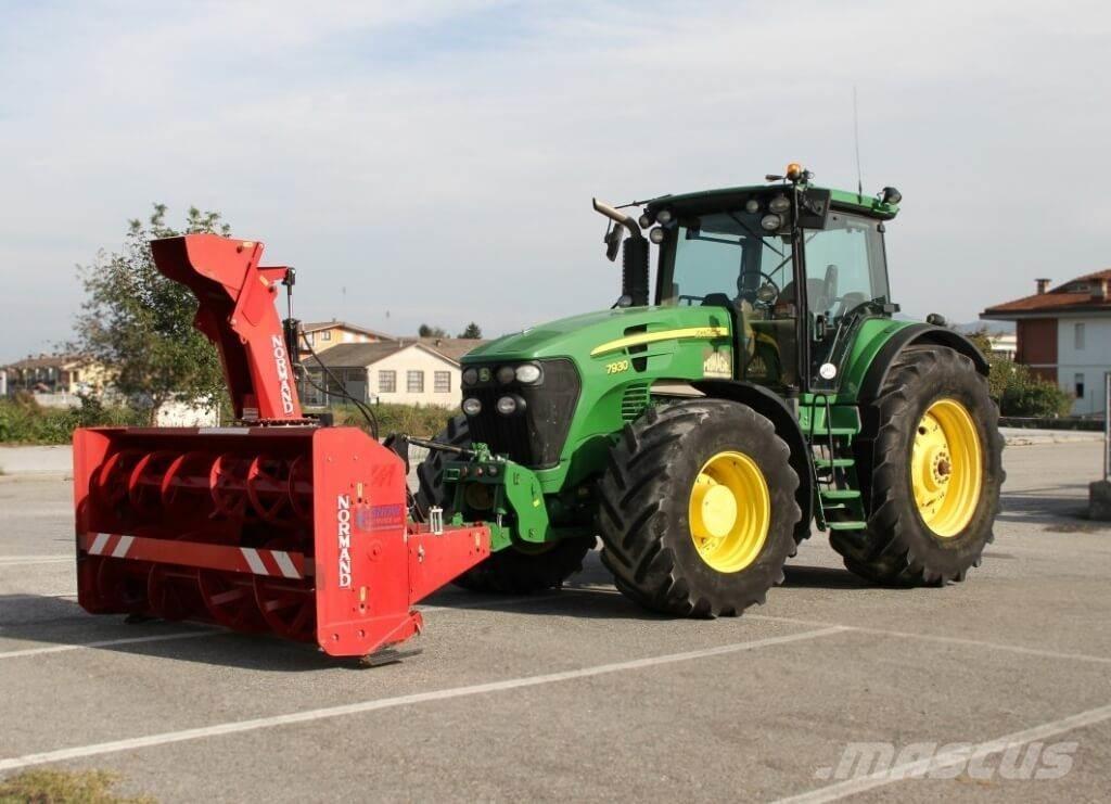 John Deere 7930 4X4 Snøploger- og skjær