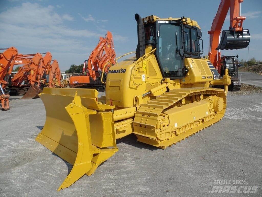 Komatsu D61 EXi Dozere Beltegående