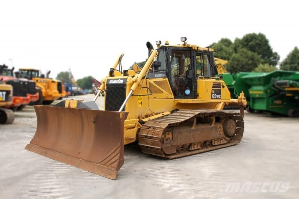 Komatsu D65WX-16 Dozere Beltegående