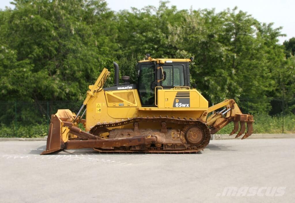 Komatsu D65WX-16 Dozere Beltegående