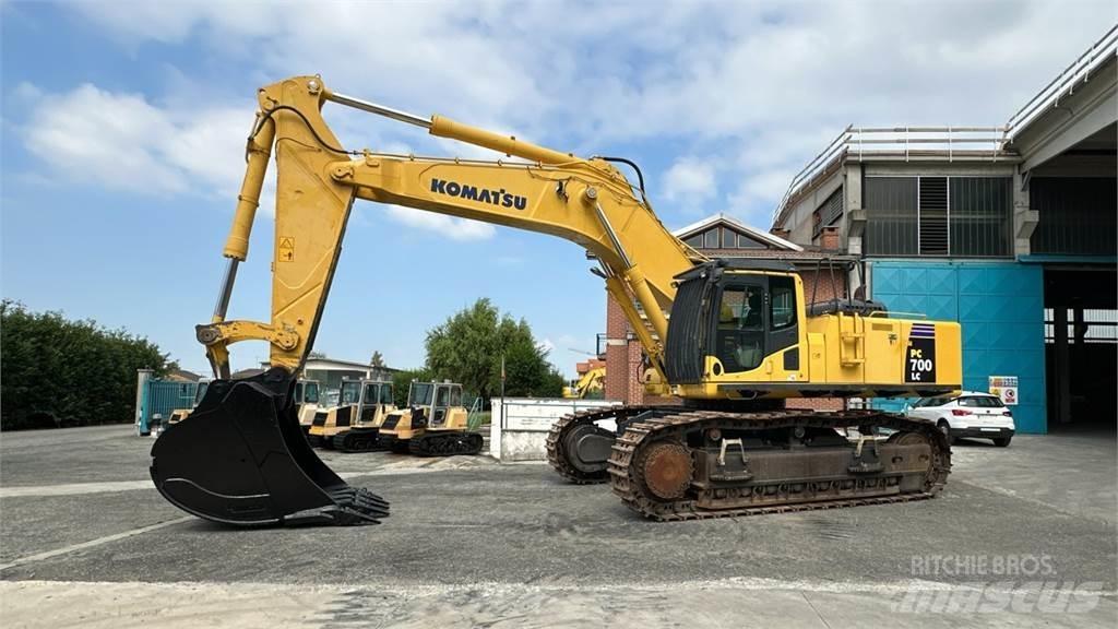 Komatsu PC700 LC-8E0 Beltegraver