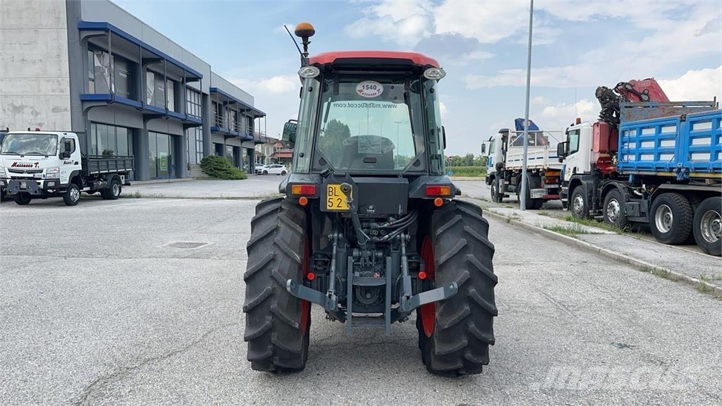 Kubota M8540N 4X4 Snøploger- og skjær