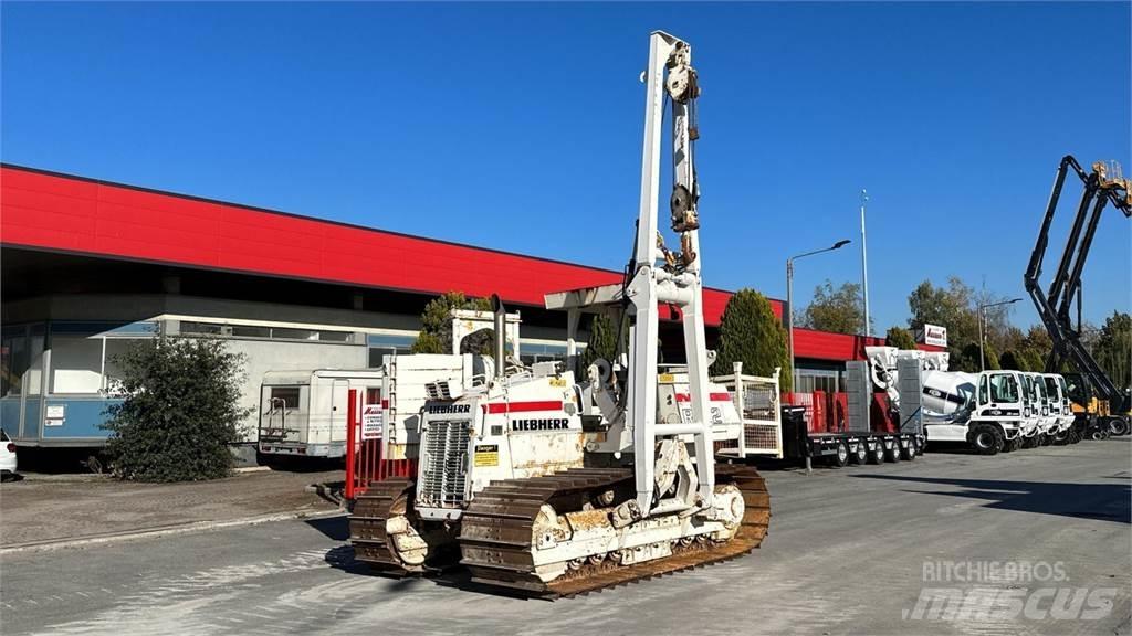 Liebherr RL 22 B Rørledningsutstyr