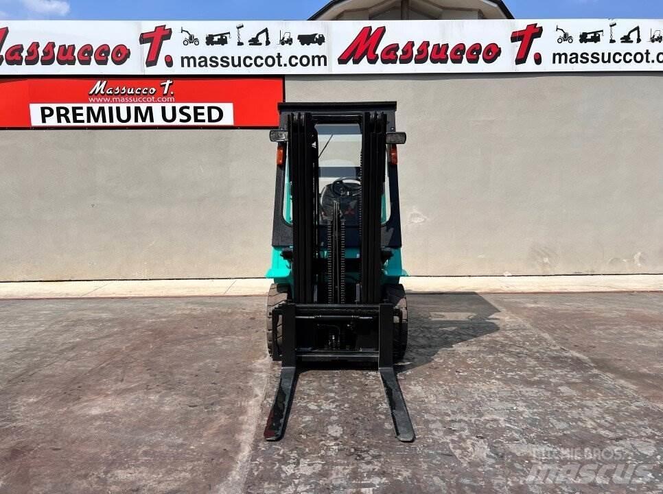 Mitsubishi FD25K Diesel Trucker