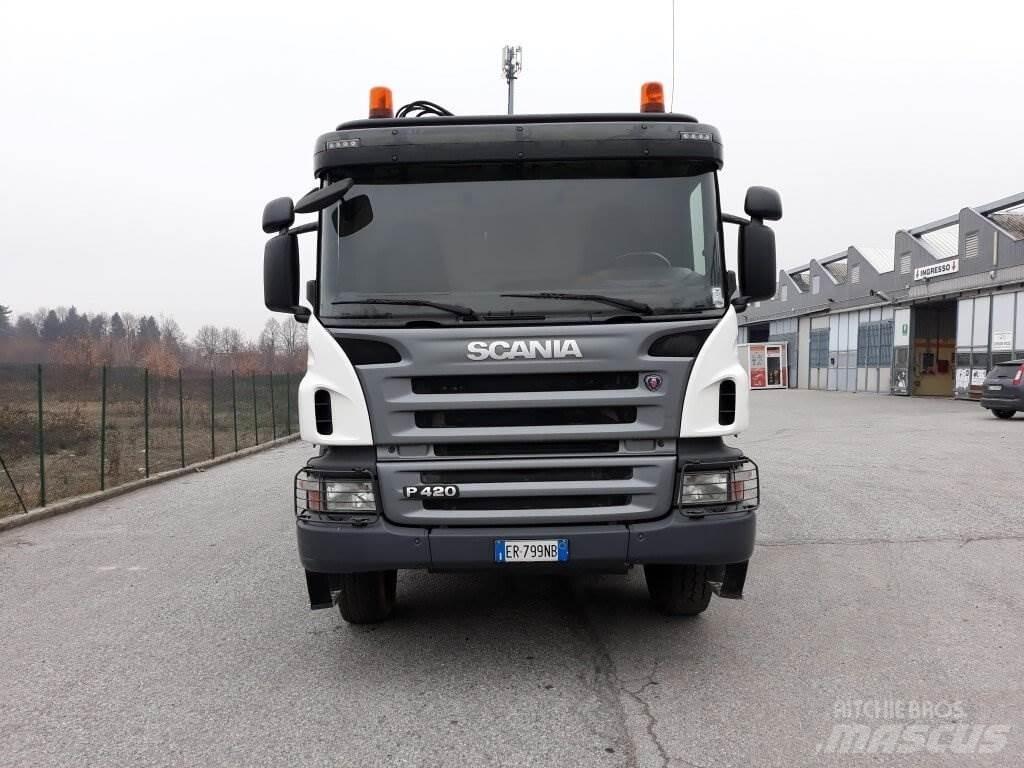 Scania P420 8X4 Andre lastebiler