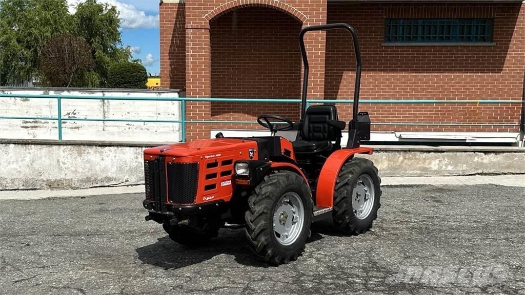  Tigretrac 3800 4x4 Snøploger- og skjær